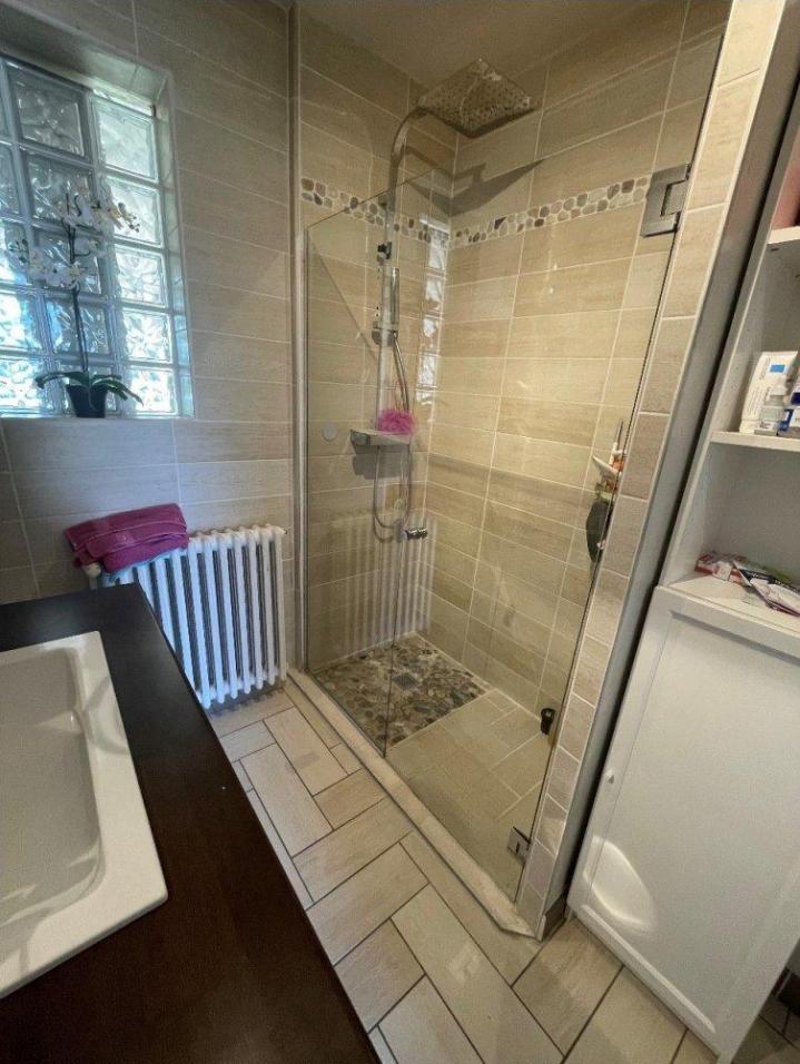 Pose de menuiseries en PVC à Vichy 